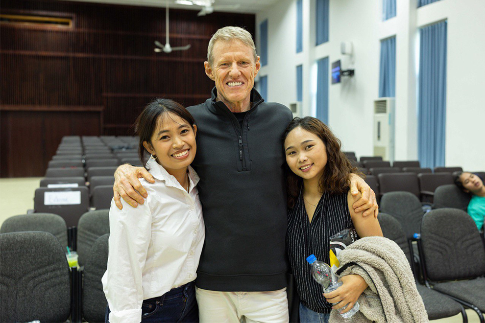 Song written for friend by Cambodian student becomes anthem of self-belief for women Song written for friend by Cambodian student becomes anthem of self-belief for women