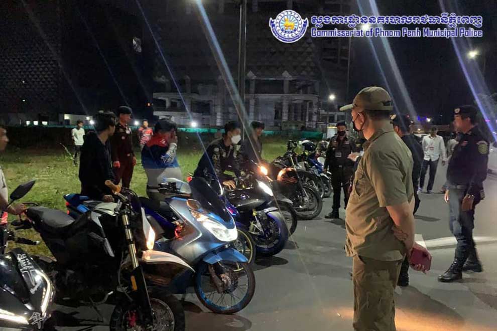 Phnom Penh top cop orders crack down on ‘gangsters’ Phnom Penh top cop orders crack down on 'gangsters'