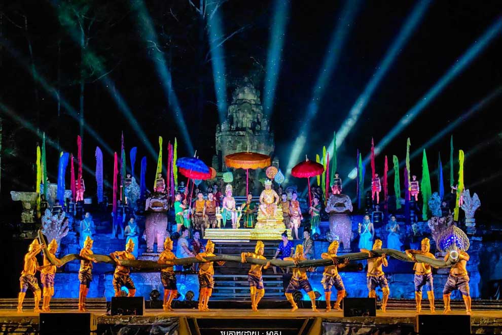 Angkor Thanksgiving event draws 80K