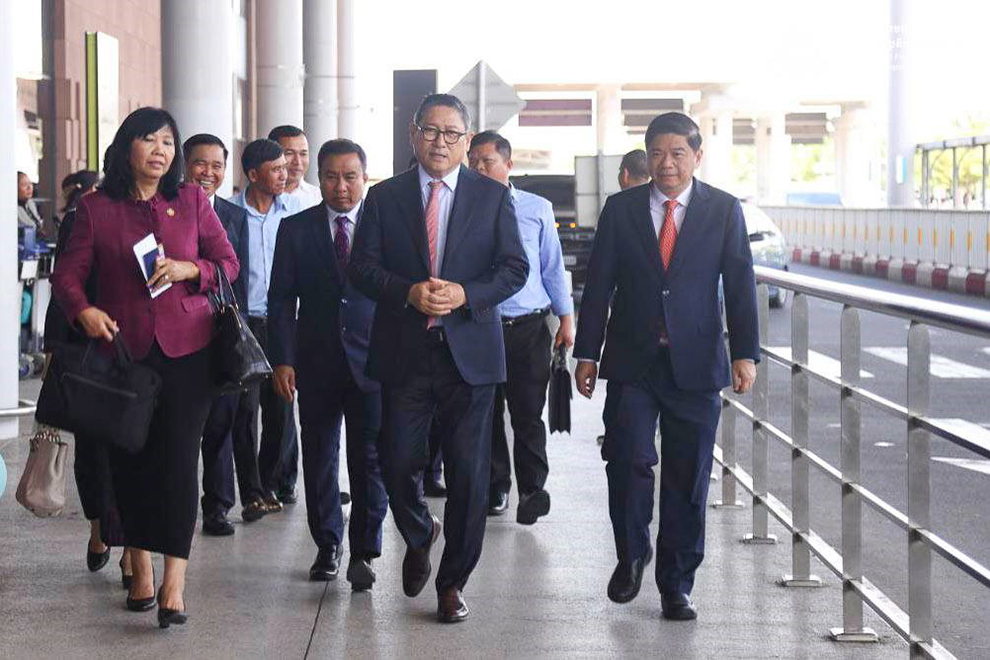 Top diplomat heading to Philippines for bilateral meeting