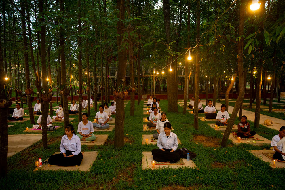 Buddhists meditate at Wat Soriyaram in Battambang province January. Cults and Religion Ministry