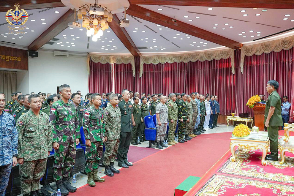 RCAF chief reaffirms commitment to peace, praises AOT RCAF chief reaffirms commitment to peace