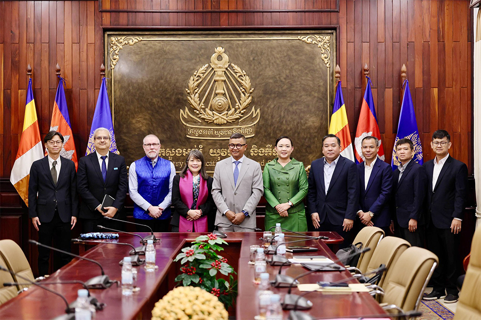 Kunugi held working discussions with education minister Hang Chuon Naron on March 30, during her visit to Cambodia. Education minister