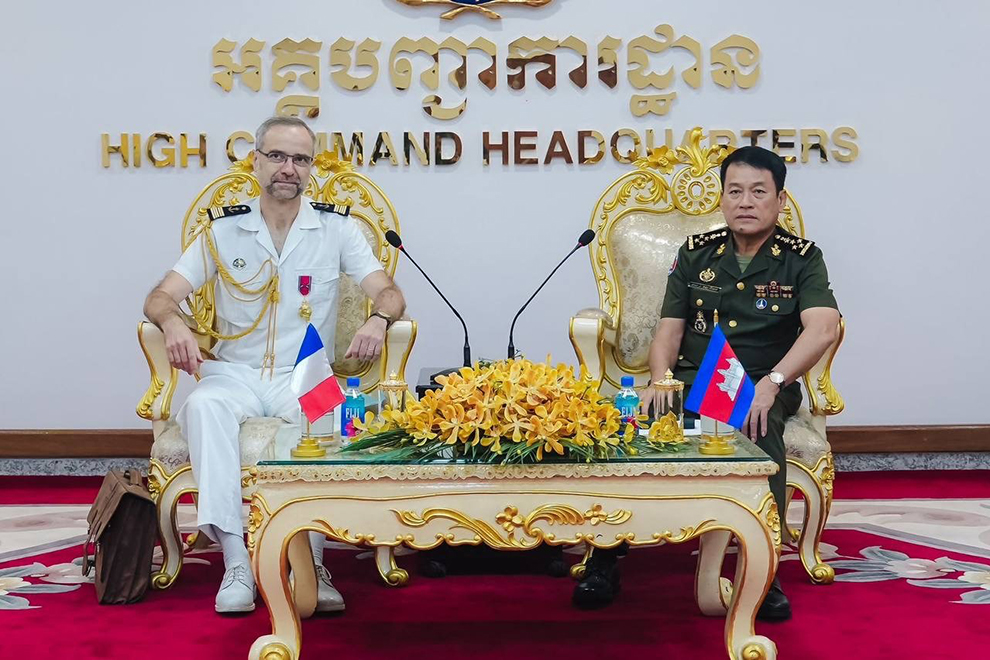 French defense official pledges military leader exchange visits French defense official pledges military leader exchange visits