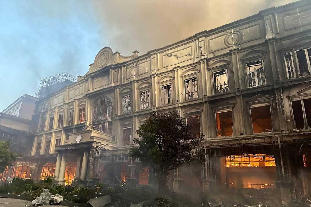 At least 19 dead, 73 injured in blaze at Poipet hotel-casino At least 19 dead