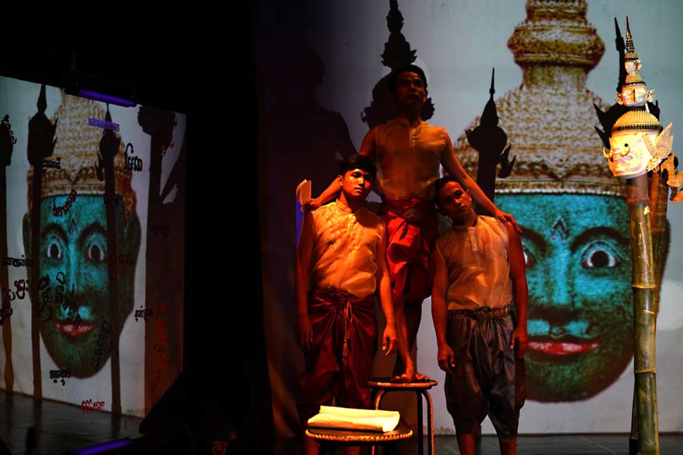 ‘Saker’ blends tradition and technology 'Saker' blends tradition and technology