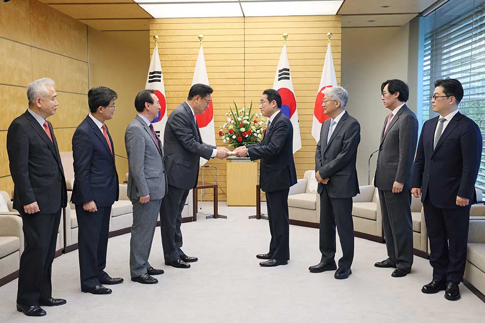South Korea, Japan set to mend fences, strengthen cooperation South Korea