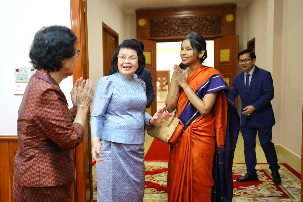 Cambodia and India commit to strengthen friendly bonds