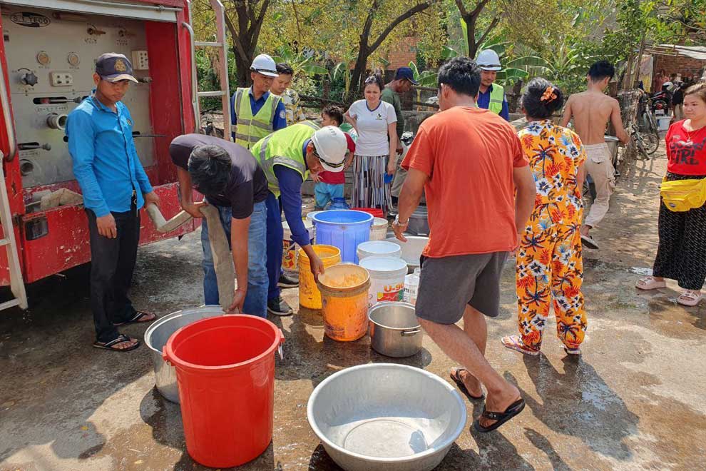 Clean water pumped to dry suburbs