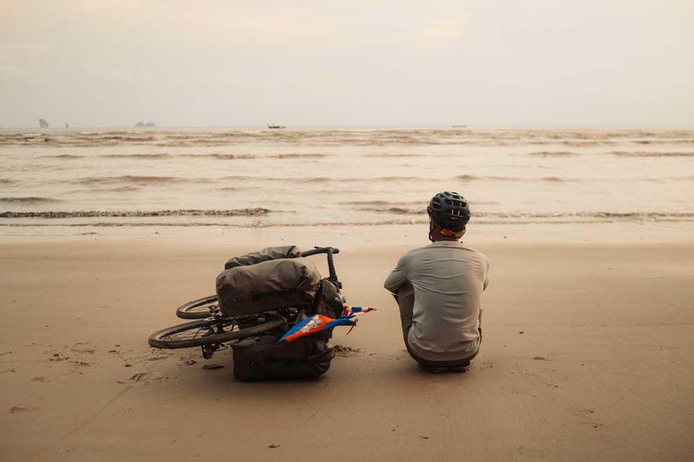 Pedalling for life: Dararith's 9