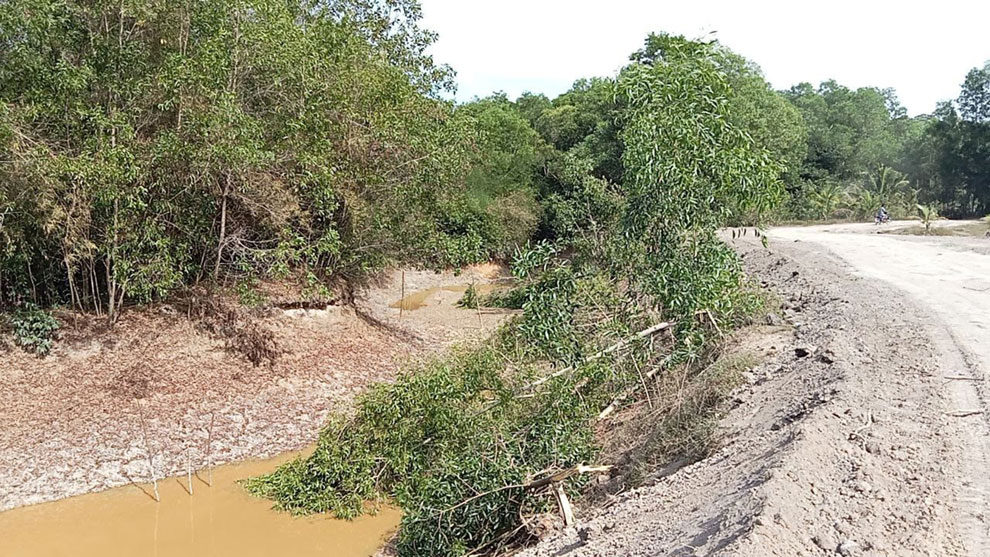 Svay Rieng authorities stop unauthorised canal dredging Svay Rieng authorities stop unauthorised canal dredging