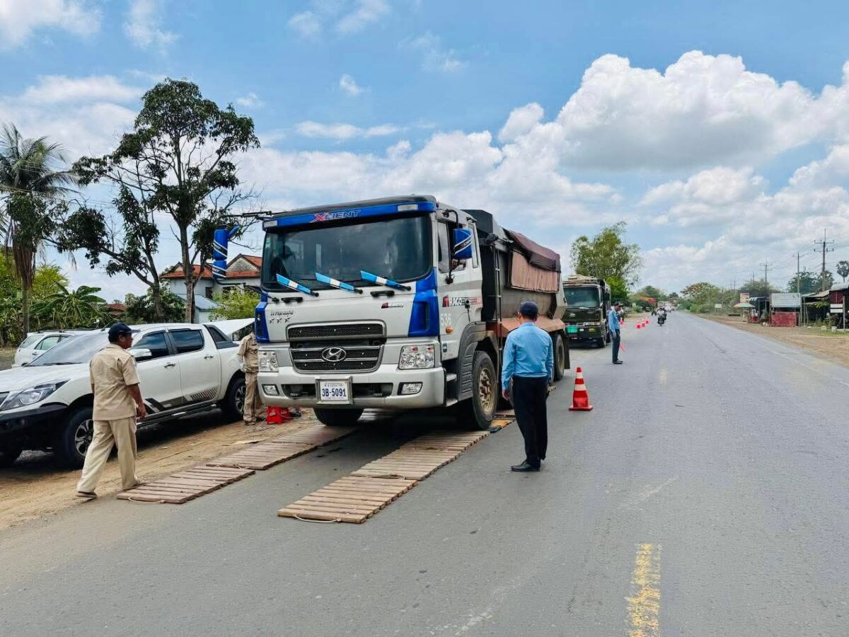 Transport minister Peng Ponea has instructed that CCTV be installed at all permanent weigh stations nationwide. Transport ministry